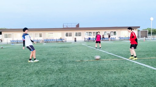 【サッカー  練習メニュー】パス&コントロール 3人組_2