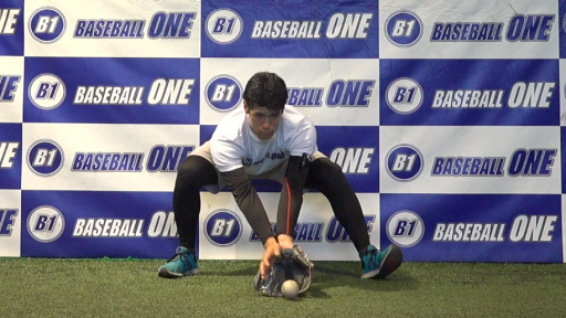 【野球  練習メニュー】上体が立ちすぎない為の練習方法