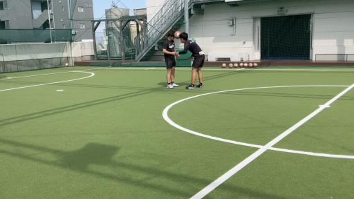 【サッカー 練習メニュー】ウォーミングアップ・動きつくり(4)