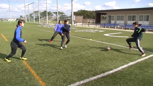 【サッカー  練習メニュー】ボール回し_3v1