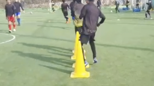 【サッカー  練習メニュー】コーディネーション(股関節インスイング)