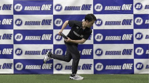 片足での出力を高めるためのトレーニング 　片足プレートスイング