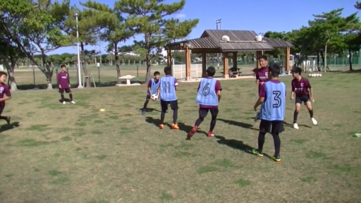 【サッカー  練習メニュー】ウォーミングアップ・ハンドパス 【守備の連動性】