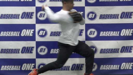 【野球  練習メニュー】ダブルプレー 三塁線の打球を捕球していく練習方法