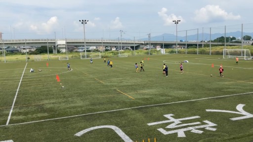 【サッカー  練習メニュー】ポゼッションプレー_5v5+4コーンゴール(動画のタイトルが、2コーンゴールは間違いです)