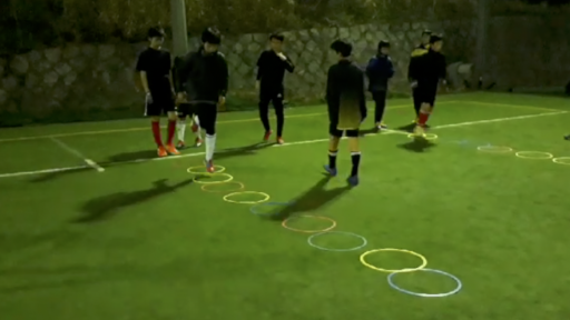 【サッカー  練習メニュー】W-UP(フラフープジャンプ3)