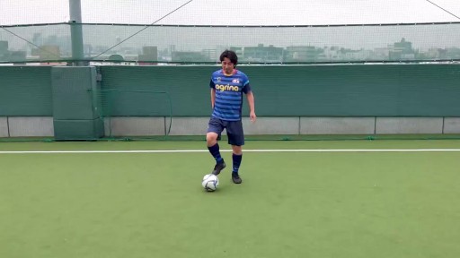 【フットサル 練習メニュー】フェイントから運ぶ