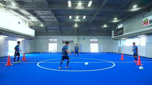 【サッカー  練習メニュー】1対1 ダイレクトパス対決