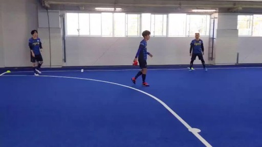 【サッカー  練習メニュー】4vs1(ボール2球)