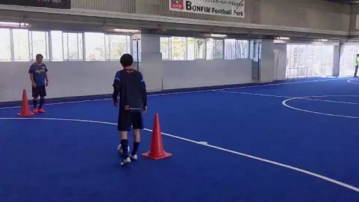 【サッカー  練習メニュー】3人組パス交換