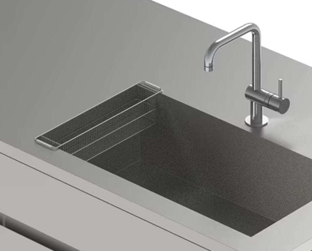 シンプルで無駄のないミラタップのおしゃれなシステムキッチン  