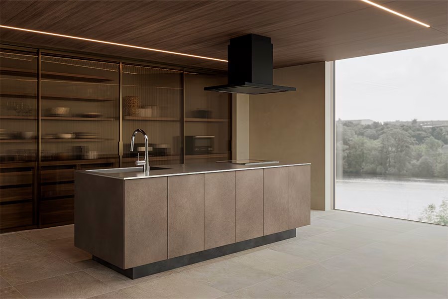 シンプルで無駄のないミラタップのおしゃれなシステムキッチン  