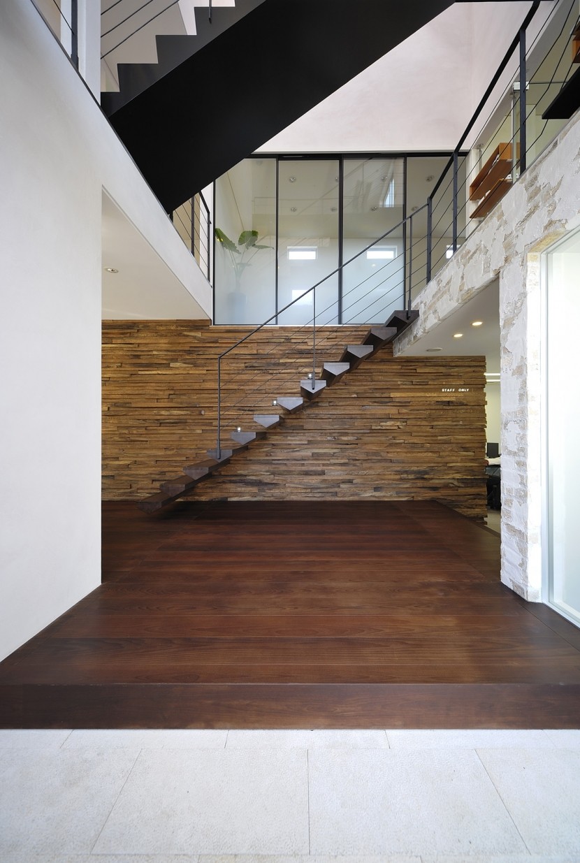 家に帰った瞬間にやすらげる、こだわりのおしゃれ玄関5選｜SUVACO(スバコ)