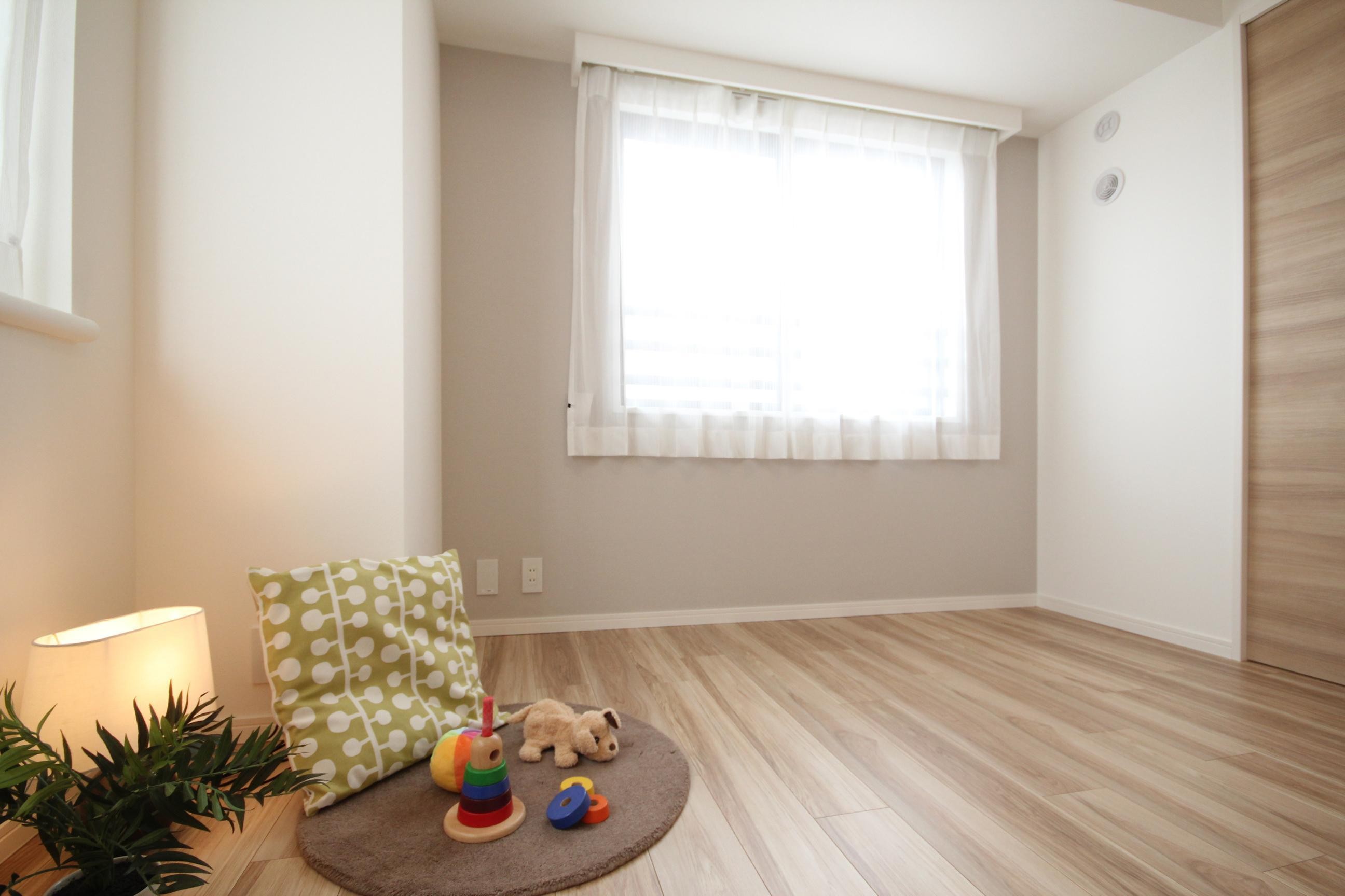 冬の冷えを解消 おしゃれなマットやラグで 足元をぽかぽか暖かく Suvaco スバコ