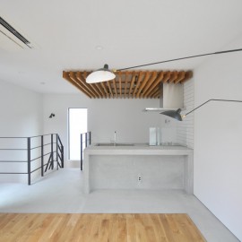 モルタルを取り入れた温かみのある家7選｜SUVACO(スバコ)