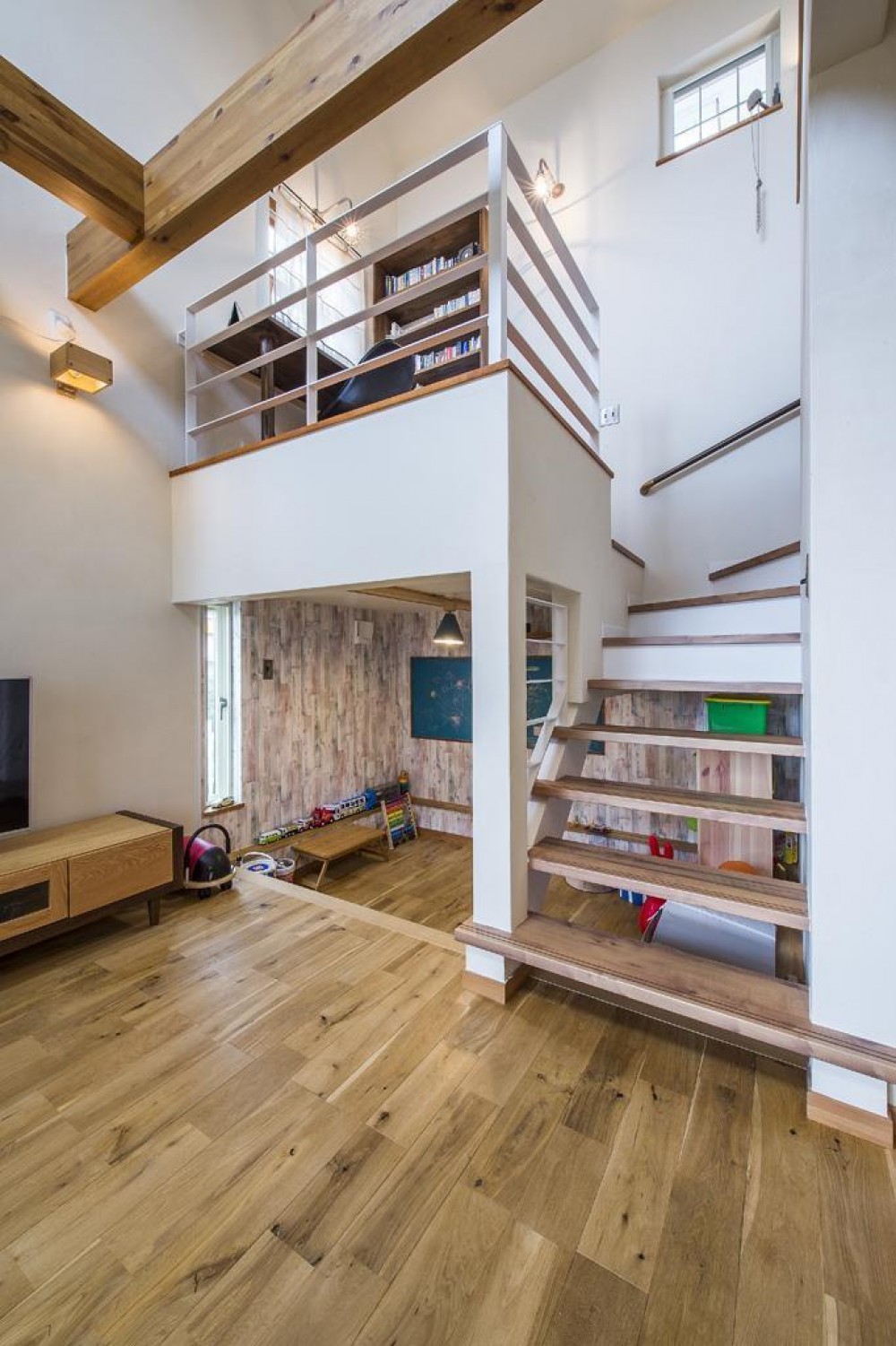 住む人の心もつなぐ 階段 を考えた家は たのしい Suvaco スバコ