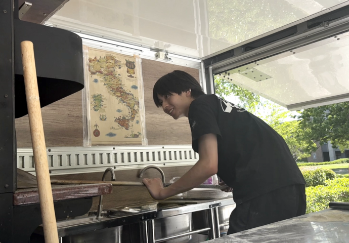 【出店者インタビュー】「io-Pizza Napoletana」宮下元様：大学3年生が石窯を積んで始めたナポリピッツァ。母校のキャンパスから広げる出店の輪