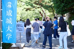 【大学との取組み】成城大学様：オープンキャンパスに広がる食の選択肢。成城大学がキッチンカーでつくる、心地よい滞在体験