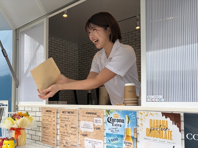 Kitchen car MOGUの店主