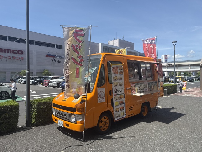 マヌシキッチンカー