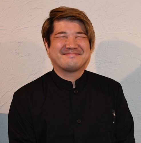 焼肉八そらの店主