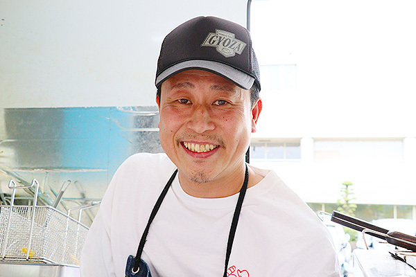 浜松ぎょうざのお宮さんの店主