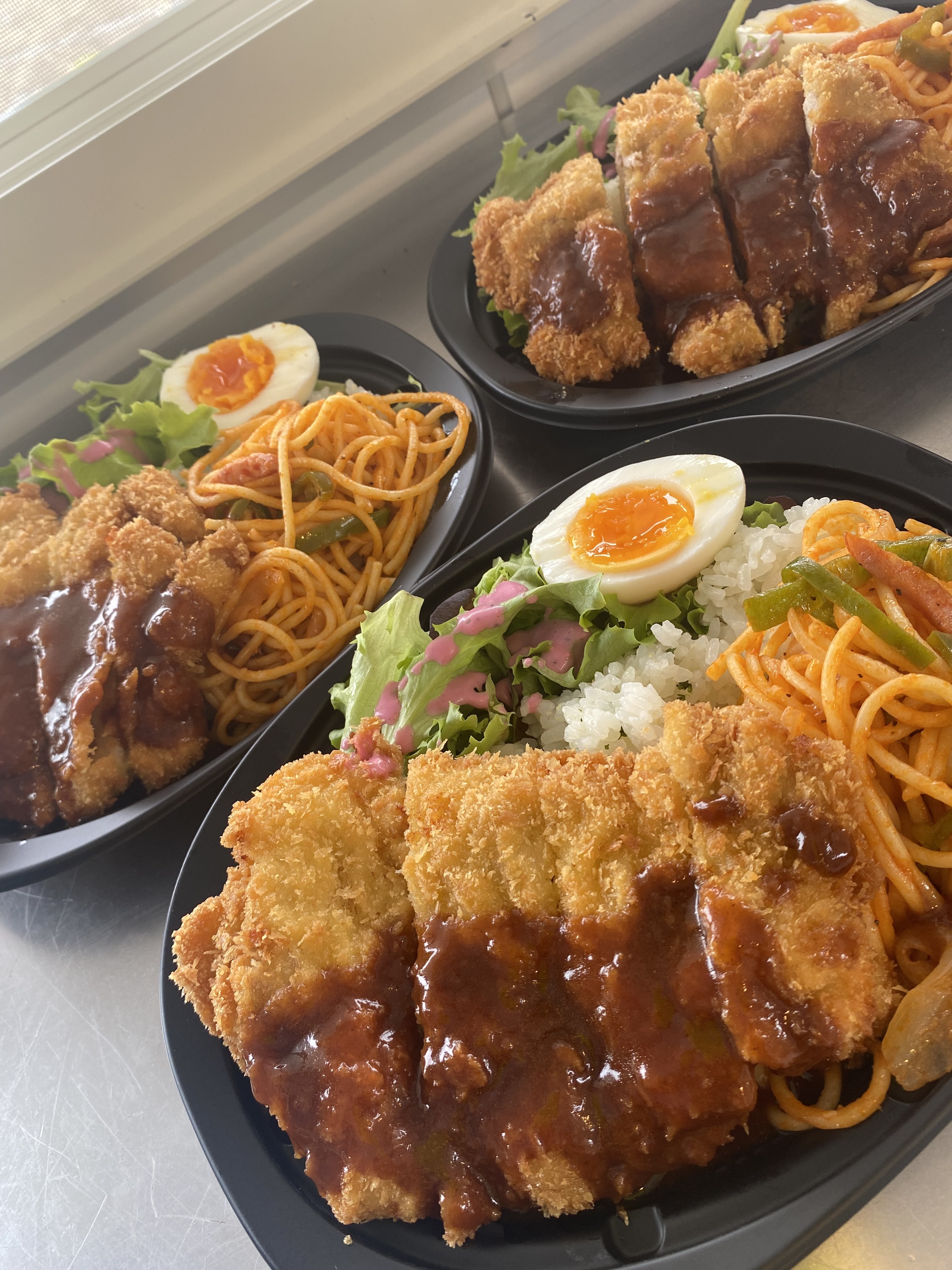 チキンカツ　トルコライス