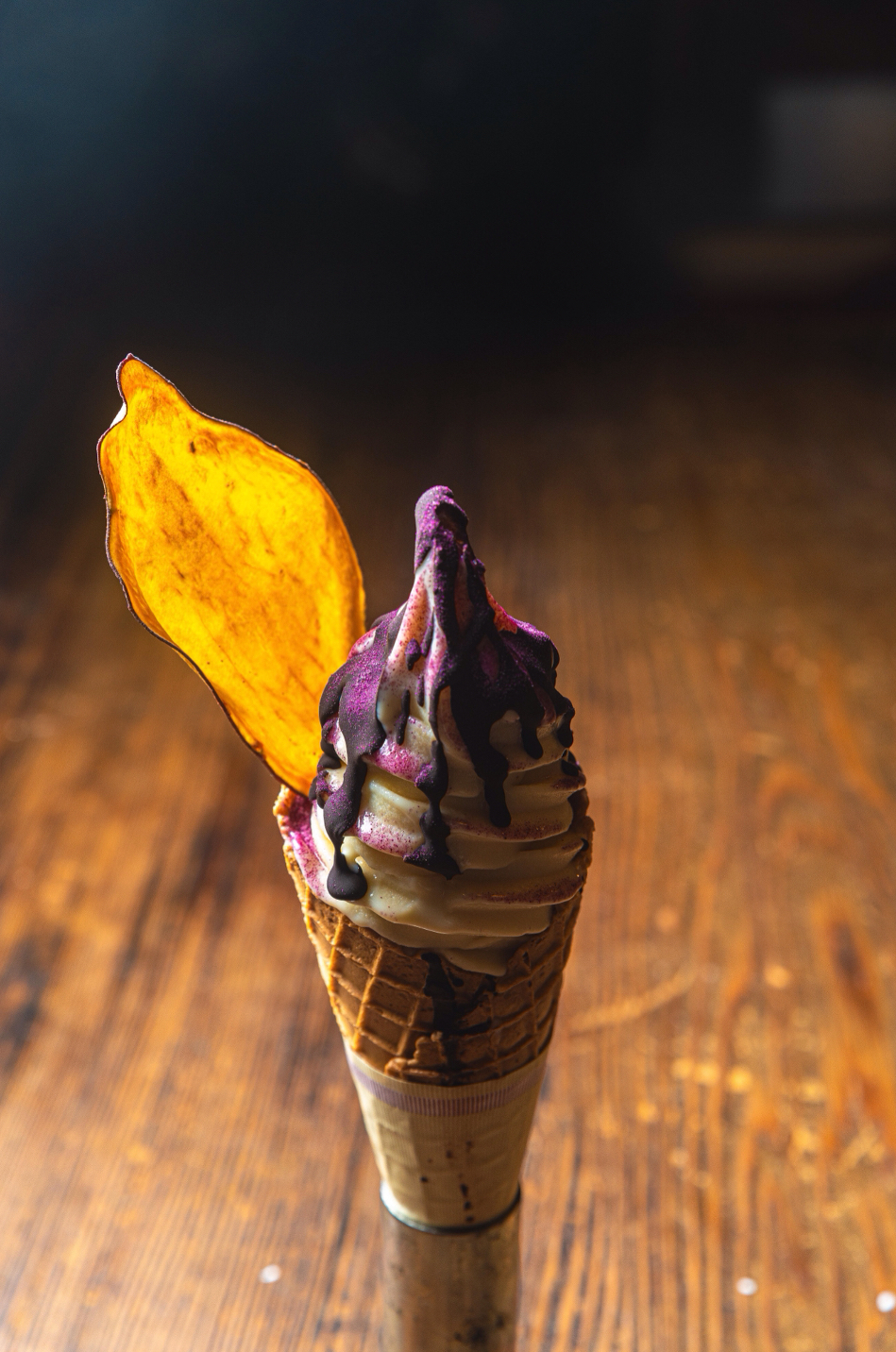 むらさきいもチョコソフト