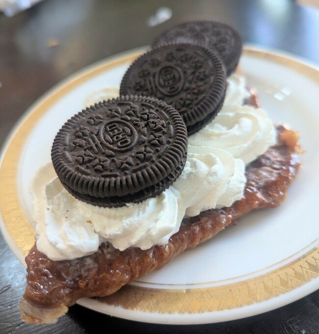 オレオ&クリームクロッフル(クロワッサン+ワッフル)