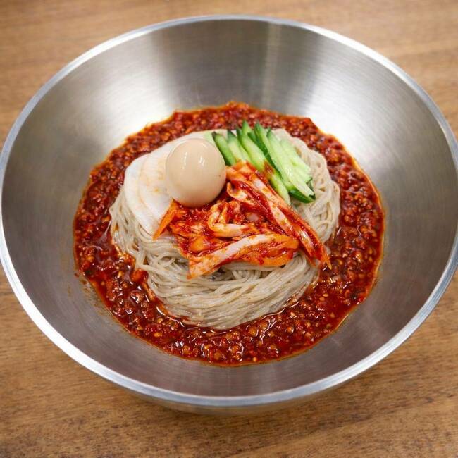 自家製だれのビビン麺