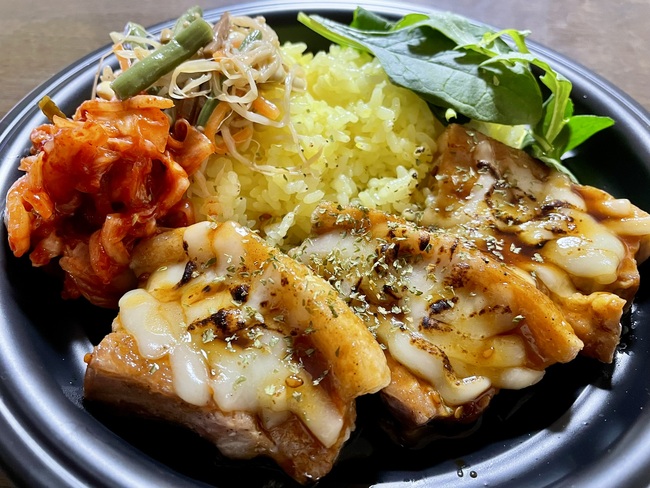 角煮の焼肉ビビンバ炙りチーズプレート