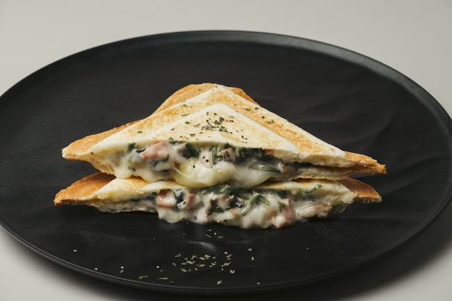 ほうれん草とベーコンのホワイトソース