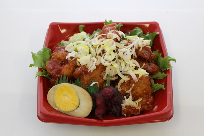 日替わり丼物例　コク辛鶏丼