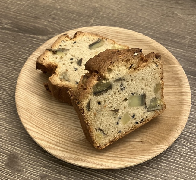 完熟芋の米粉ケーキ