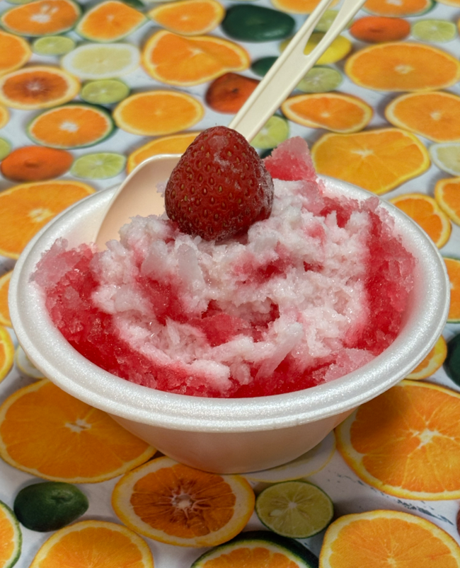 かき氷イチゴミルク