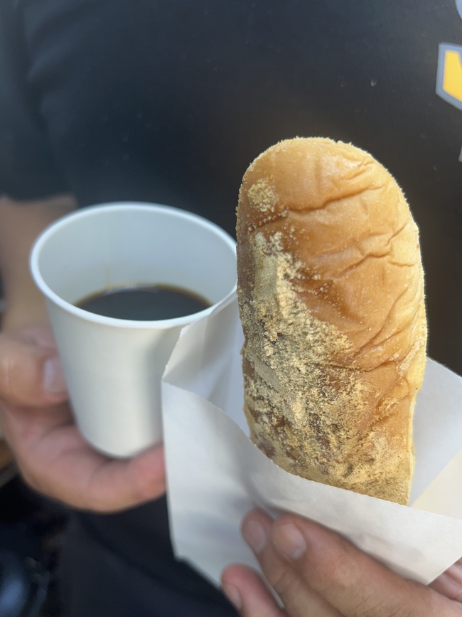 お好きな揚げパンとドリンクのセット