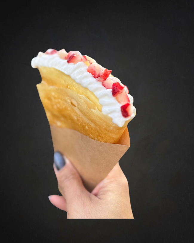 米粉クレープ（いちご生クリーム）
