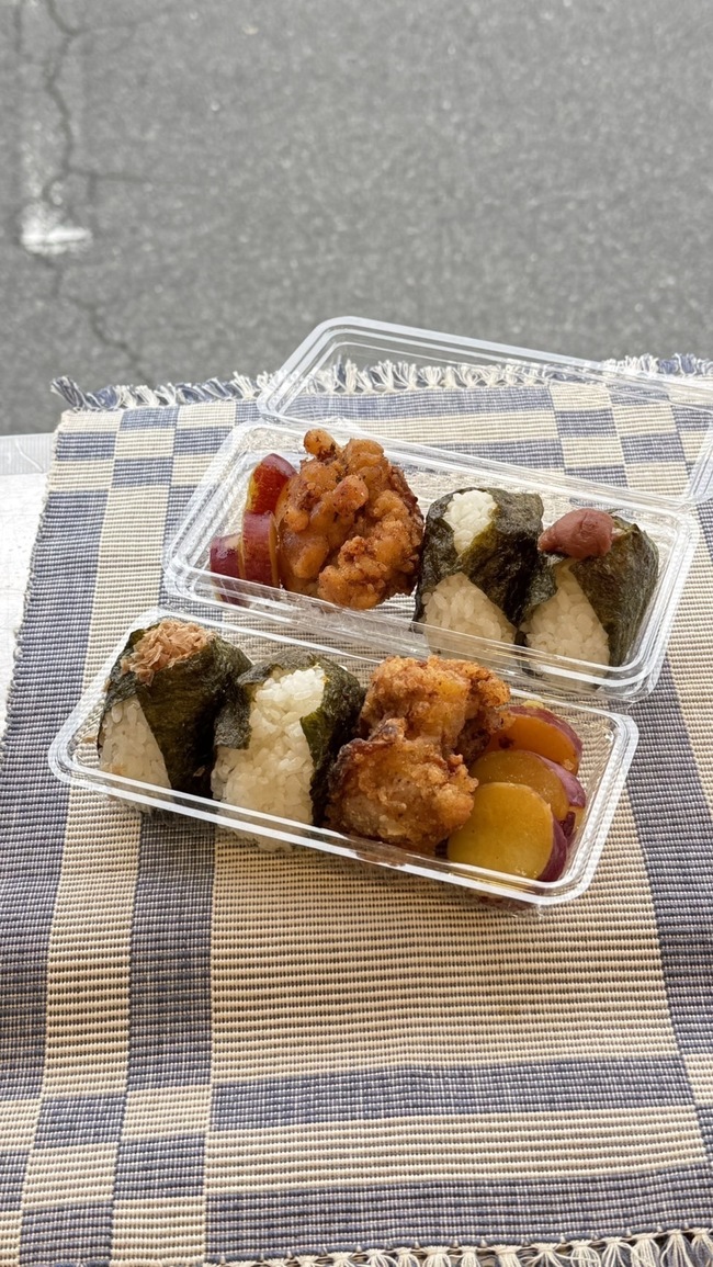 おにぎり弁当