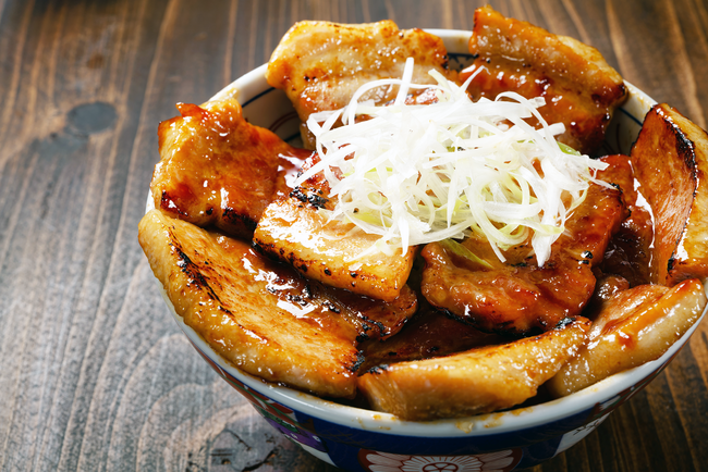 豚 丼（帯広）