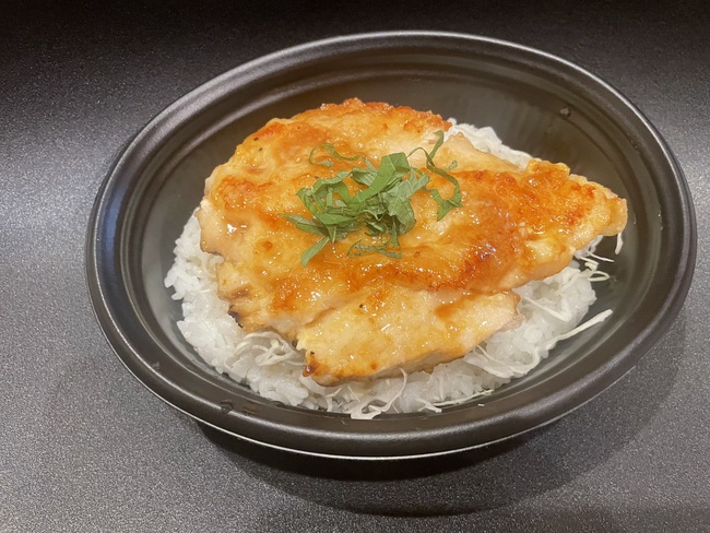 鶏むね肉唐揚げ丼