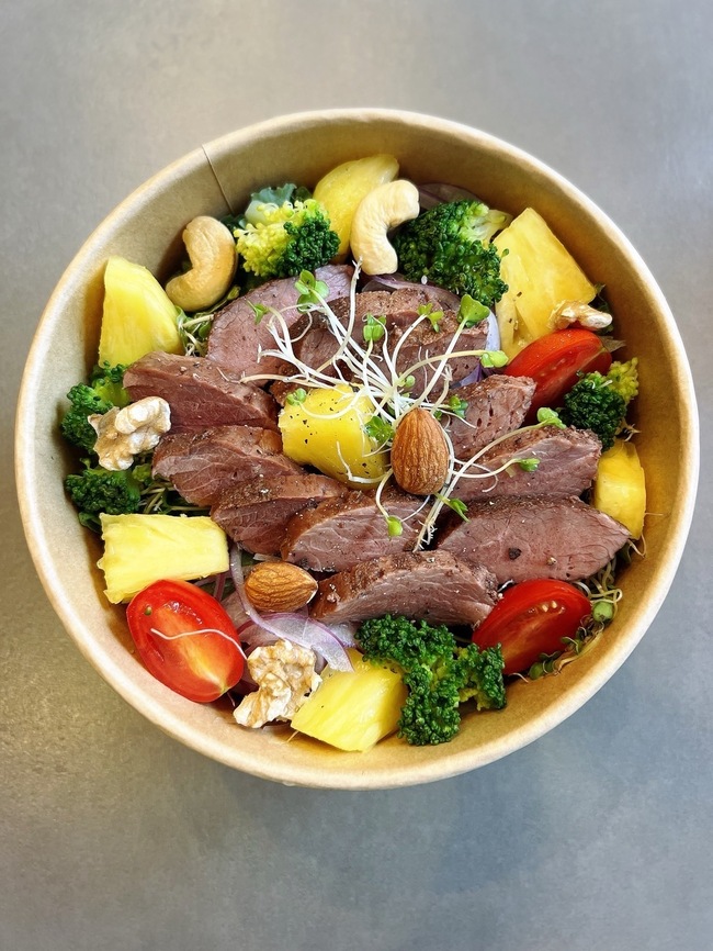 季節の鹿サラダ