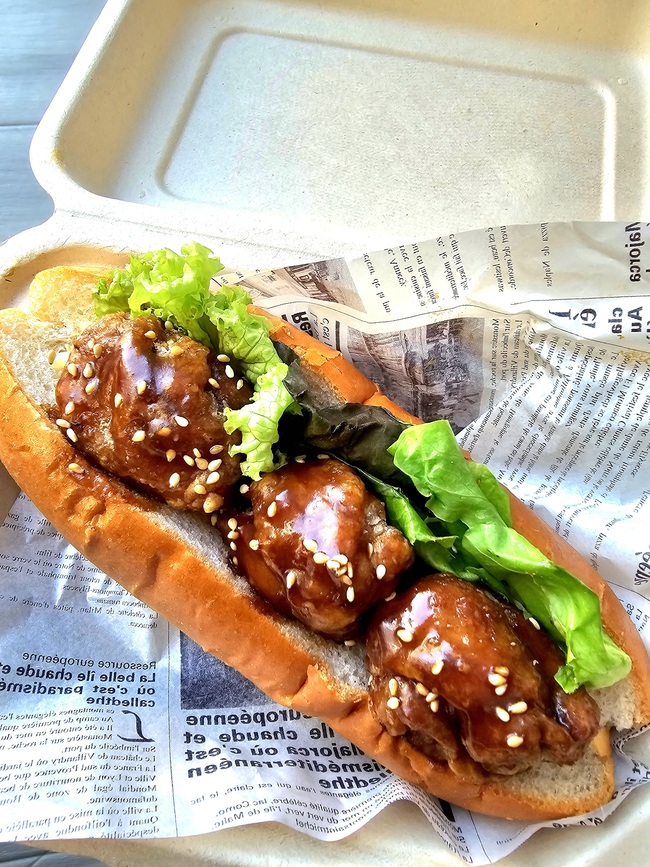 てりかけチキンのホットドッグ