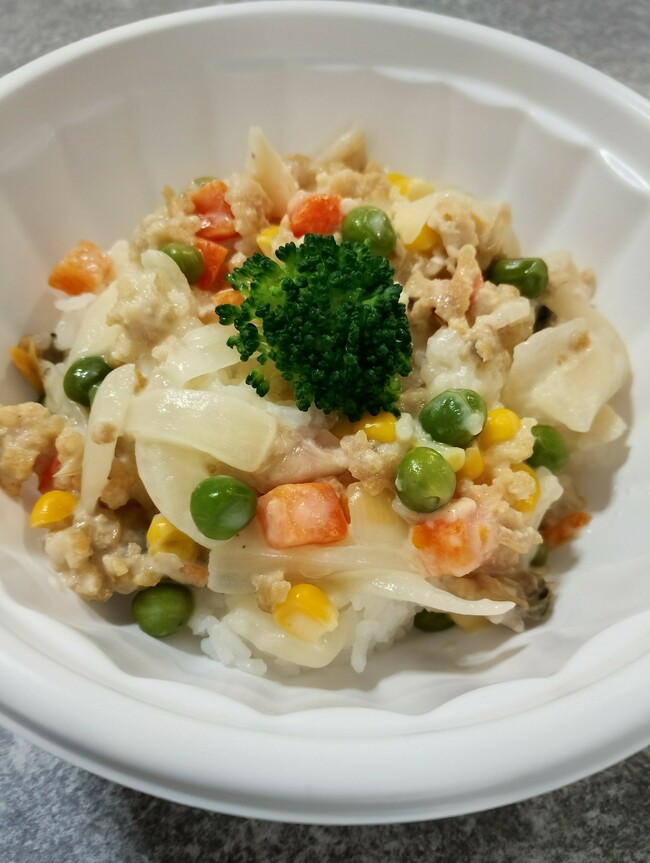 ホワイトソース丼ぶり