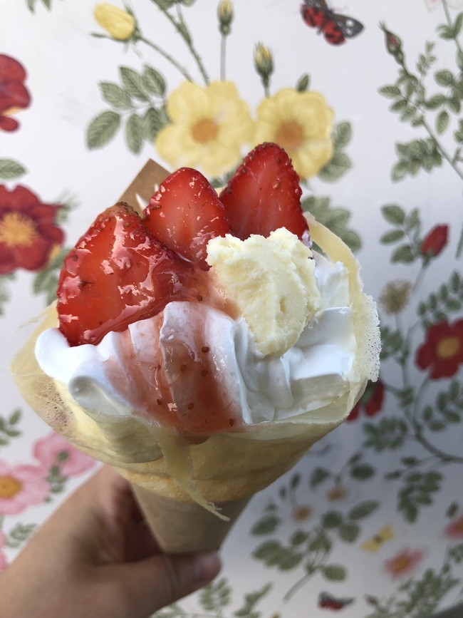 生いちごクリームクレープ