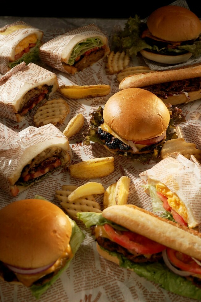 ハンバーガー、ホットサンド、カスクート、ポテト、その他ドリンク