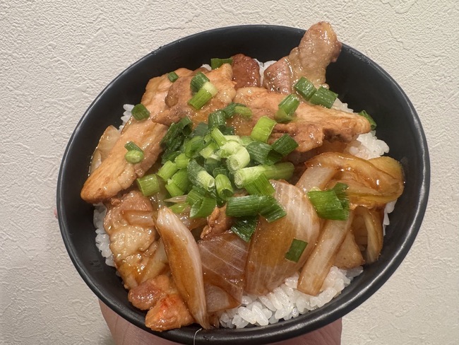 十勝風豚バラ丼