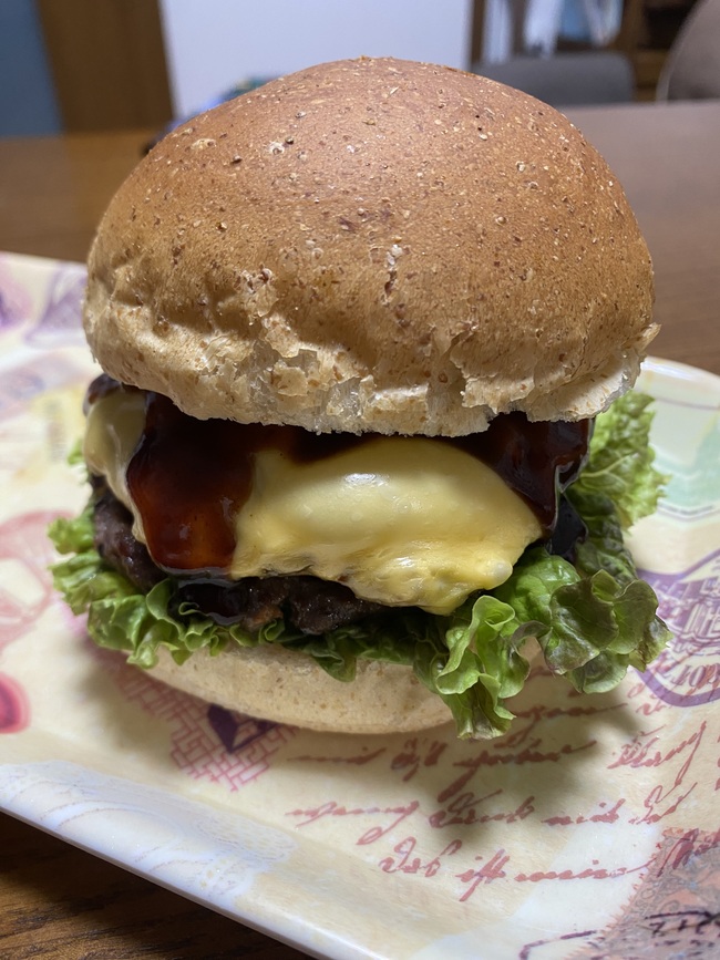 牛肉100%ハンバーガー（ドリンク、ポテトのセット）