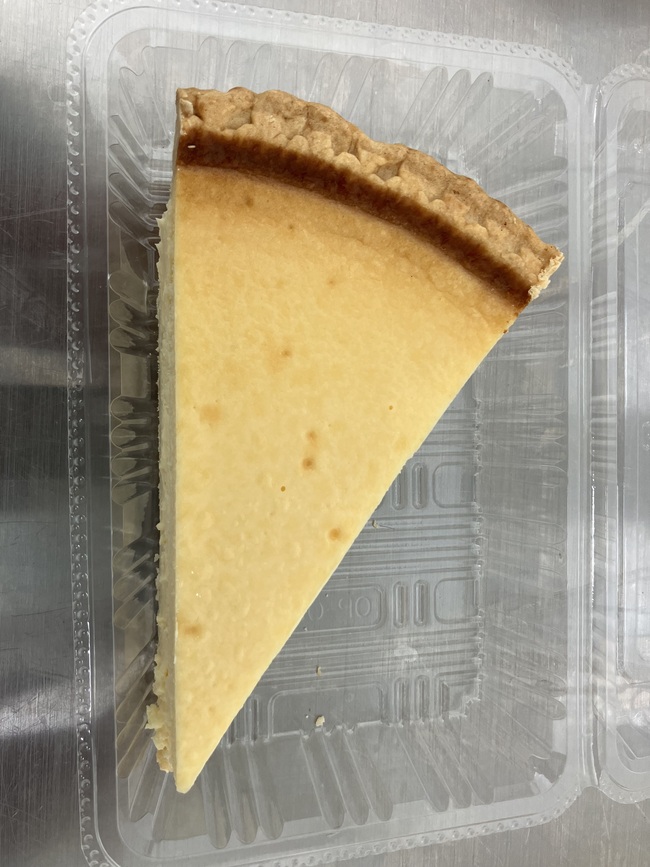 日替わり弁当５種550円､コストコ小分け商品ハイローラ2個入り280円トリプルチーズケーキ280円マフィン各200円テラミスカップ380円オイコスヨーグルト各160円ディナーロール4個100円マスカルポーネロール2個入り100円100%ジュース各130円