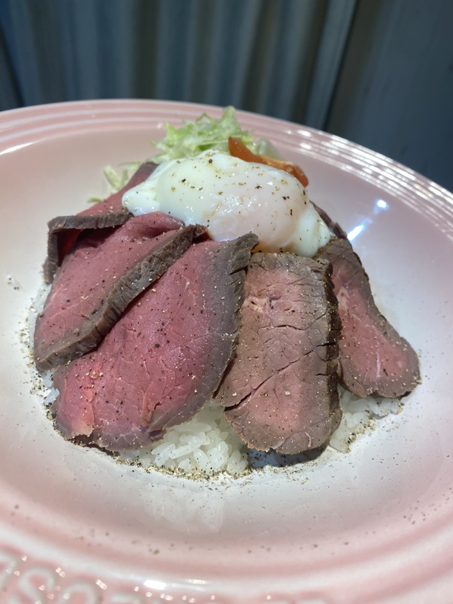 低温調理でやわらか！？ローストビーフ丼