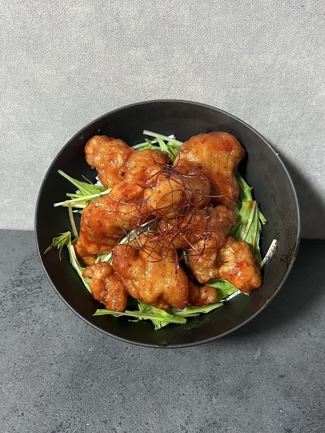ヤンニョムチキン丼